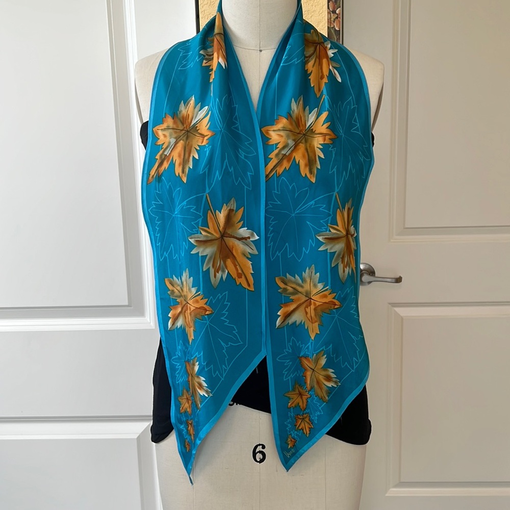 Vintage Vera scarf / tie in teal color with golden brown maple leaves